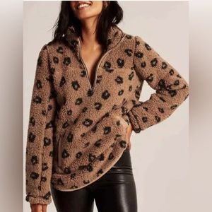 Abercrombie Leopard Sherpa